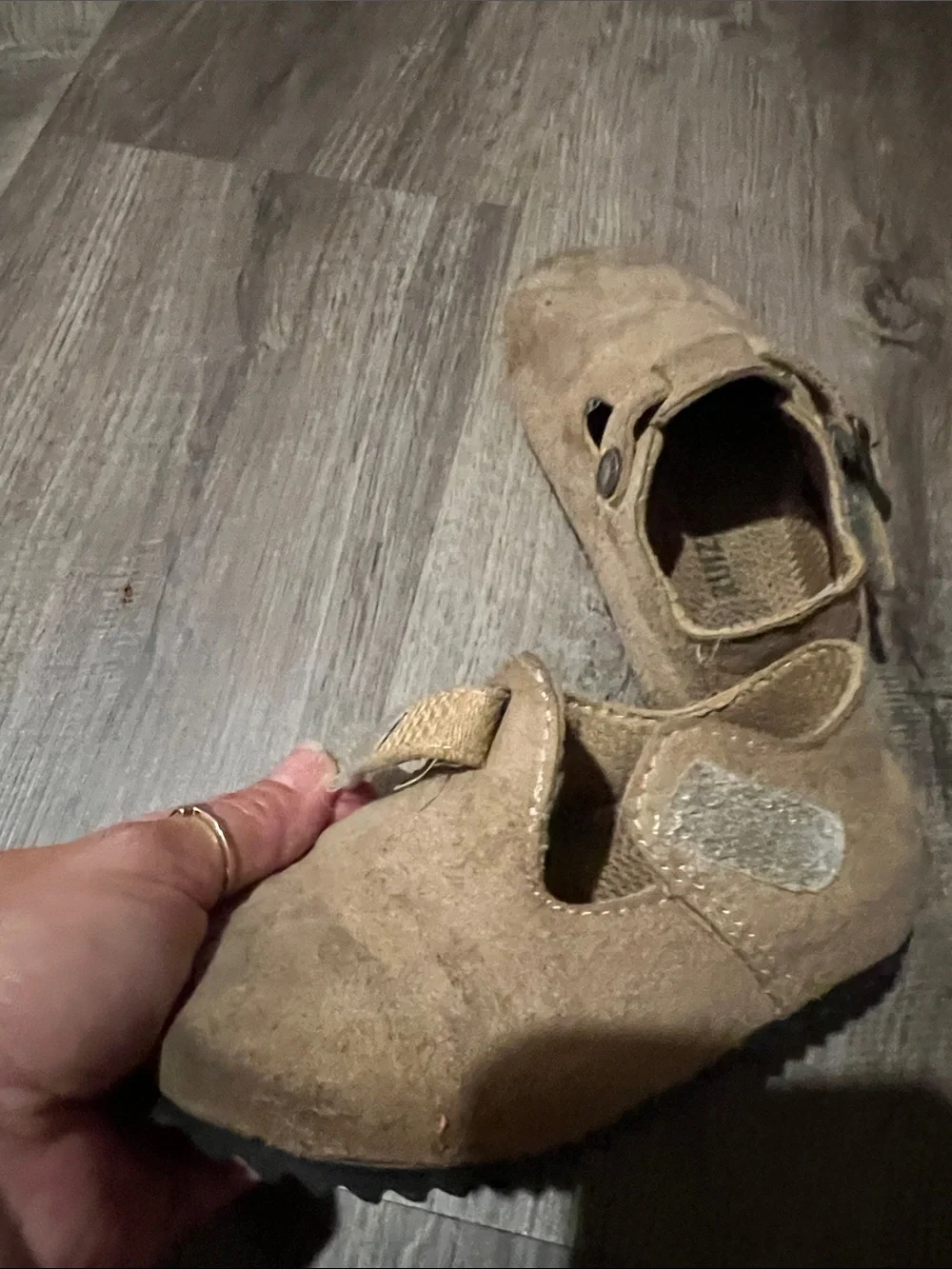 Guc  potatoe shoes  by Ruizu Size (8toddler)